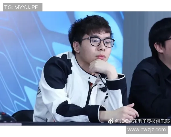 电竞新闻CSGO赛事中JDG反击策略的得失分析与战术反思